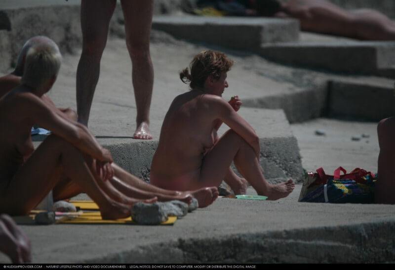 Nudist Rocky Family Angle gallery - Peoples perceptions of nudists