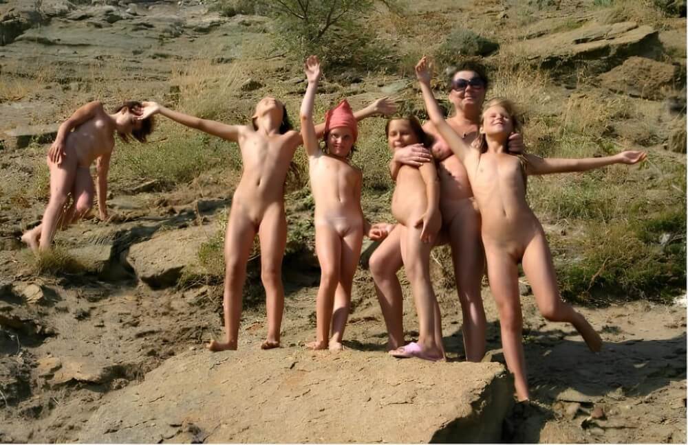 Nudism in a sunny day pics - Types of recreation in nudist destinations