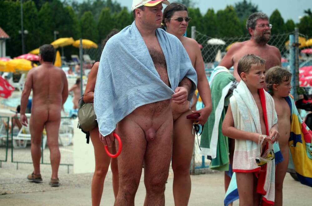 Naturist Pool Resort Exits photos - We have no objection to the phenomenon itself