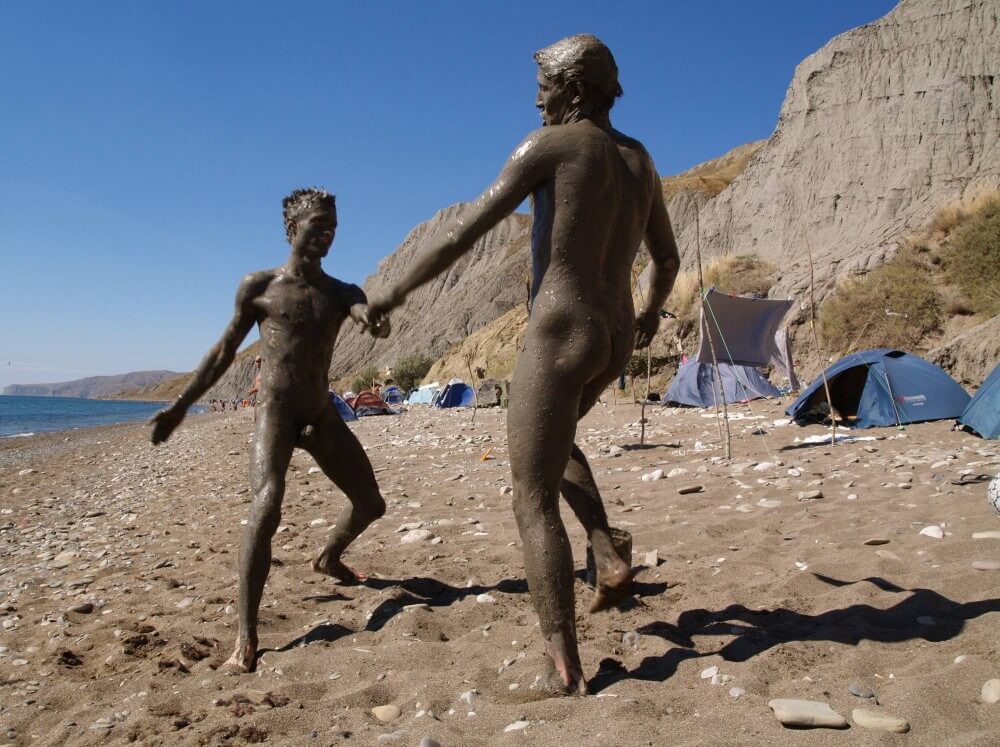 Jr Nudist Nude Beach Mud Soldiers photos - Sincerity is the foundation of the nudist lifestyle
