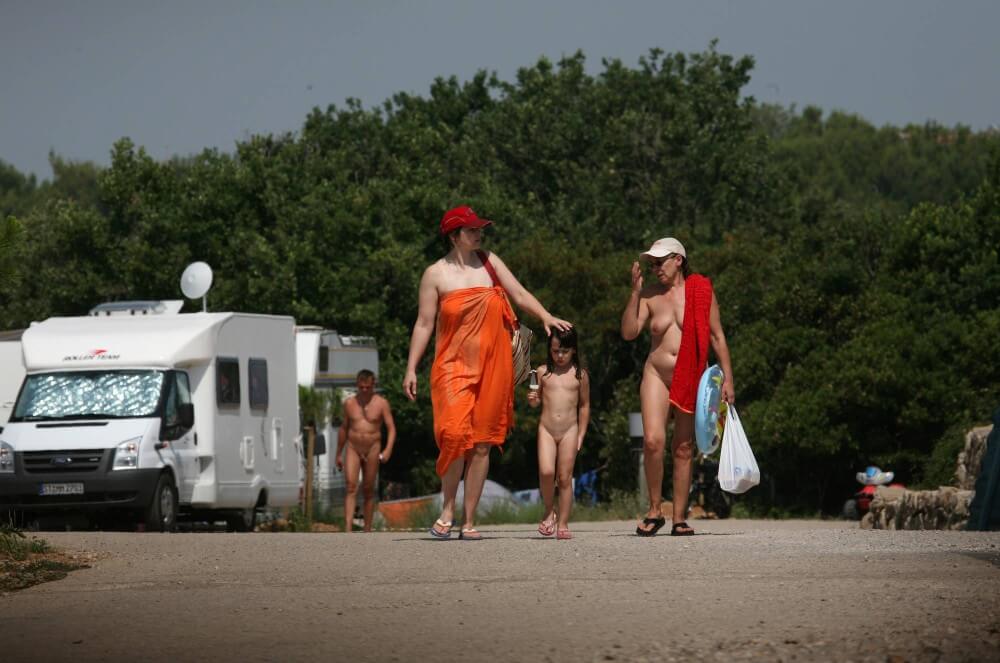 Bondi Beach Path Outskirt pics - Nature and nudism are the best home for a person