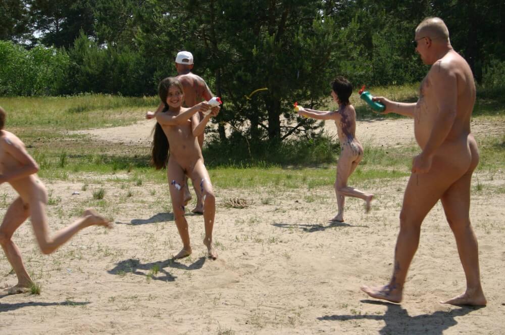 Kiev Group Painting Wild pics - Ethical principles and rules of conduct in nudist communities