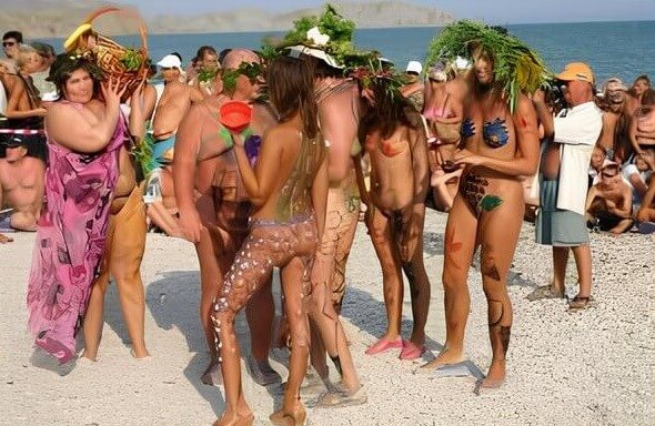 Premium Content # 34 - Freedom and naturalness are the core principles of naturism and nudism