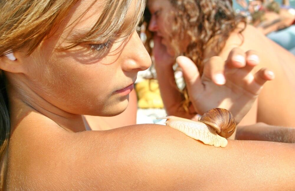 Ulitka Play On the Beach pics - Naturism Is Not a Sect