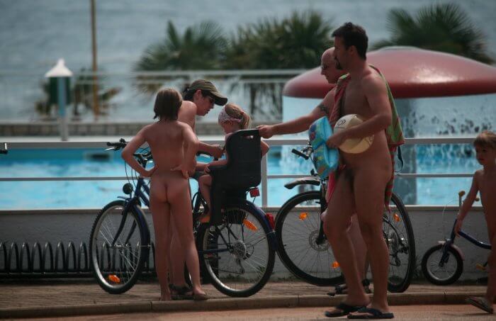 Freedom on two wheels: how cycling and hiking enrich the lives of nudists - Where nudism is commonplace