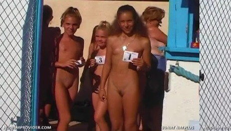Junior Miss Pageant France 9 - Naturists respect each other and those around them