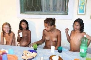 Family Events Pictures # 1 - Naturism teaches us to accept and respect ourselves and others without inhibition
