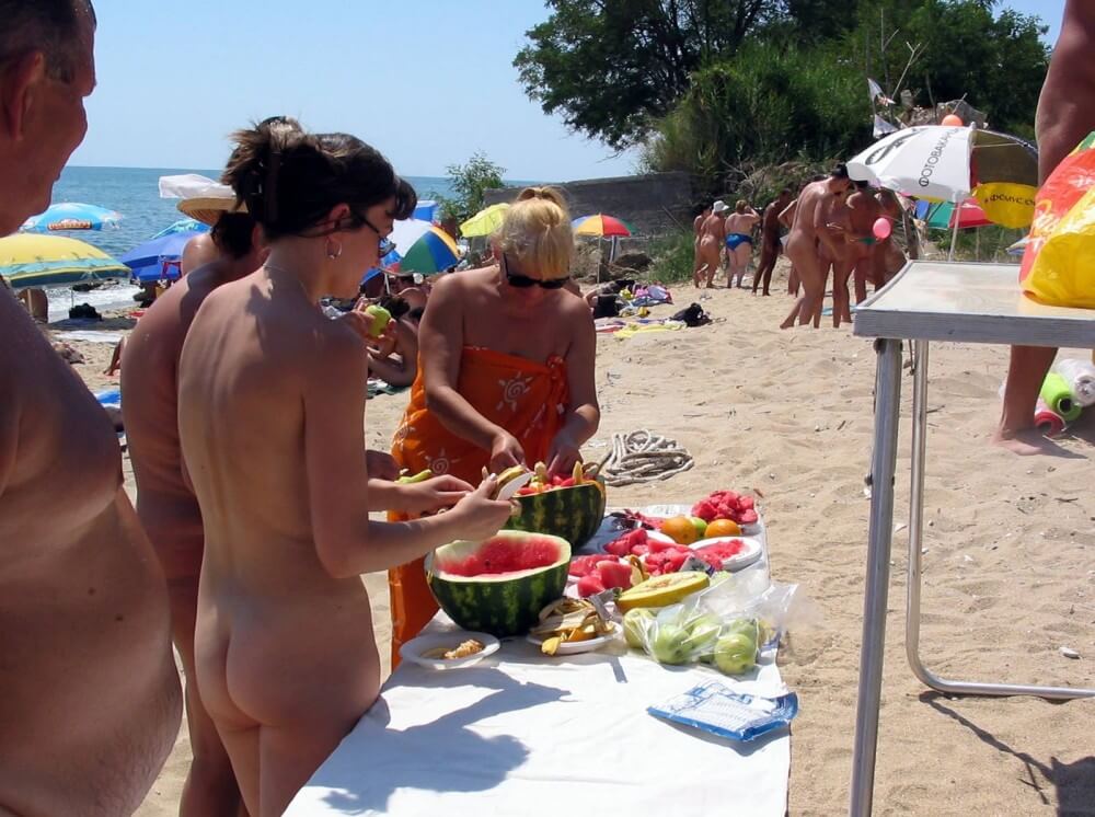 Bulgarian Nude Day Preps pics - It strives for inner balance—not being afraid to be naked among those like you
