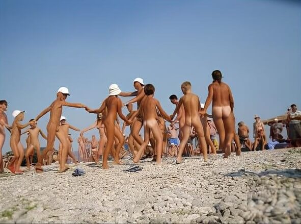 Premium Content # 37 - A spontaneous movement toward nudity