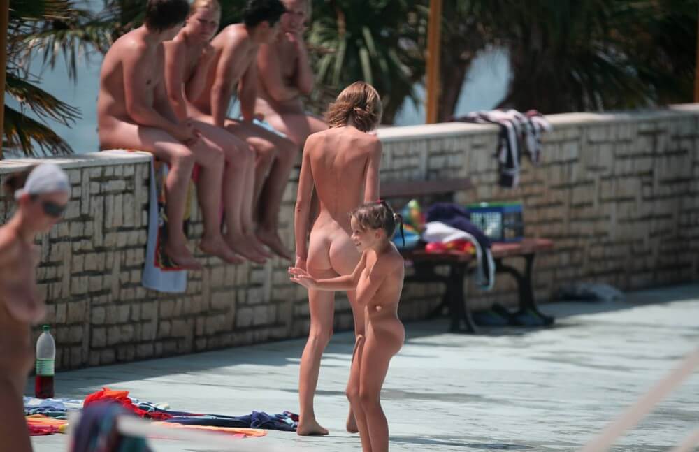 Ledge Group Naturists pics - Supporters of naturism live in harmony with nature