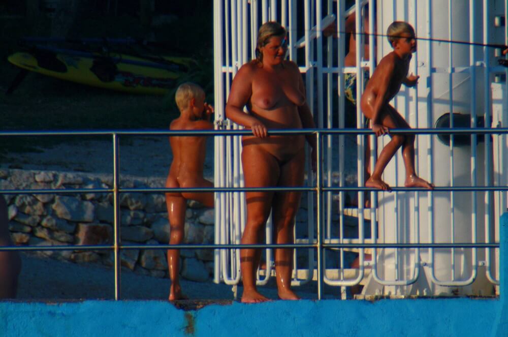 Uka FKK Water Play - Advocates of naturism and nudism live in harmony with nature