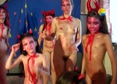 Naturist Freedom: Bu Bu Bu - Clothing is also a mask for a nudist