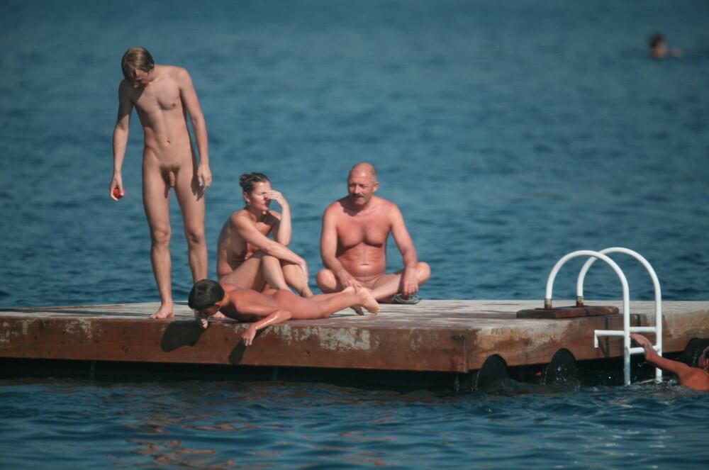 Naturist Family Water Slab pics - Nudists live together in nature and in groups