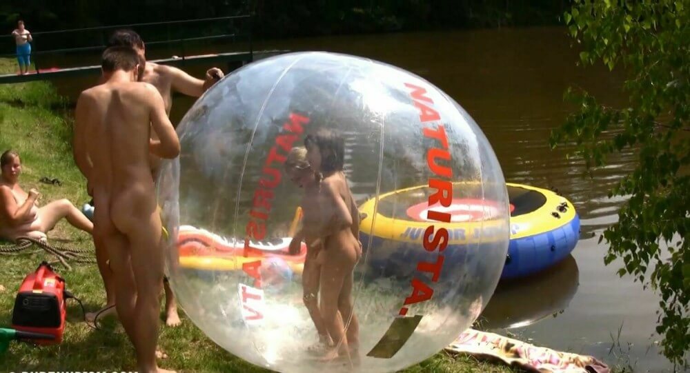 Daytime Family Picnic Full HD - We have nothing against nudism per se