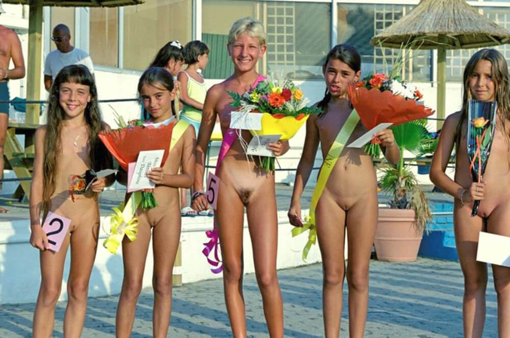 Beauty contest FR photos - Promoting nudism to the masses