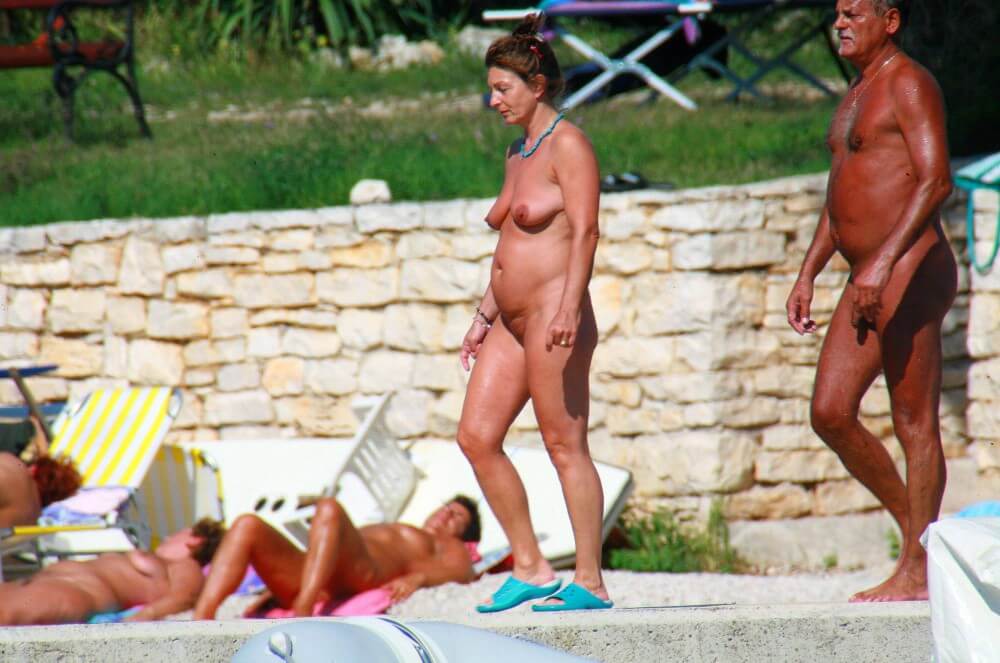 Ula FKK Wall-Side Passby photos - The natural beauty of the body is one of the goals of naturism and nudism