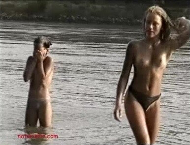 Naturistin: Dirty Girls - Promoting nudism to the masses