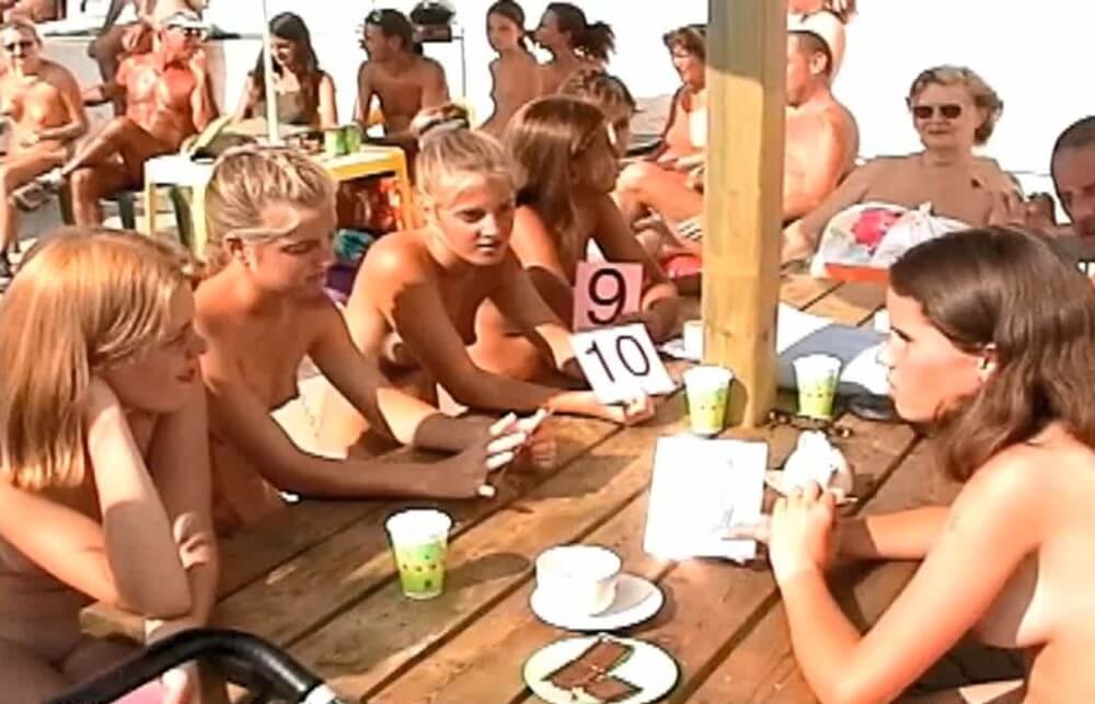 Miss Teen JR. Pageants # 18 video Sunat Natplus HD - In nudism, people are equal to one another