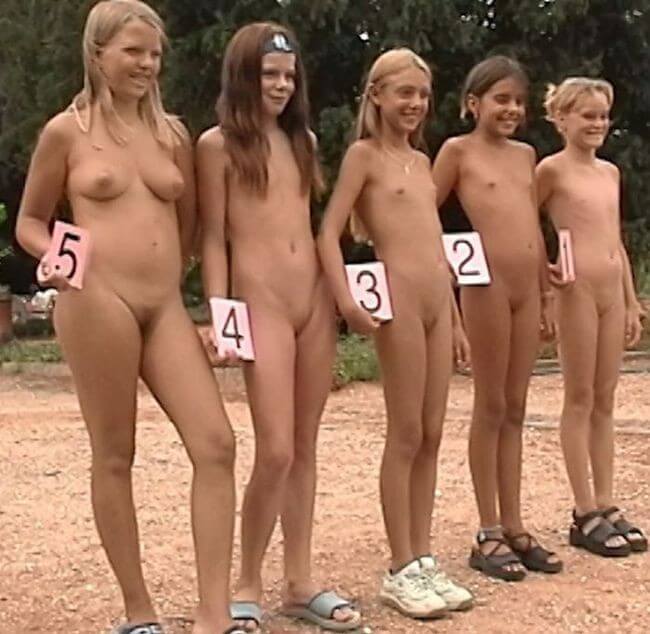 The White Castle Pageant Full HD video - Leaving the house while naked