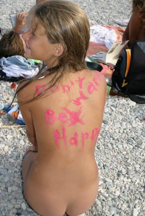 Osez vivre nu… Documentary naturism - In nude recreation, harmony with nature and inner balance are important